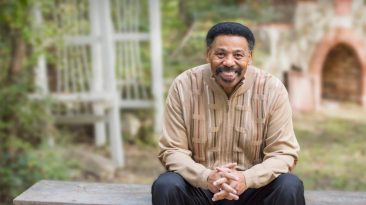Tony Evans Becomes the First Sole African American to Author a Study Bible